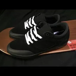 Emerica dissent shoes black/gum reynolds size8 NIB Emerica. | Shoes | Emerica Dissent Shoes Blackgum Reynolds  main image 2